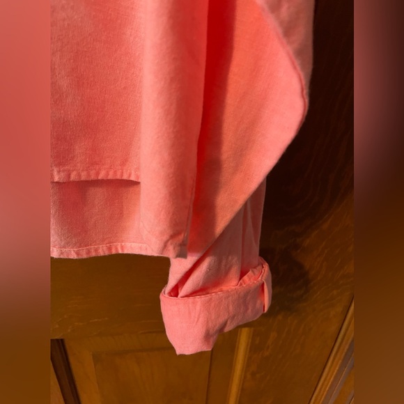 Universal Thread Women’s Size XL Long Sleeve Button-Down Cropped Shirt Pink - Picture 4 of 5